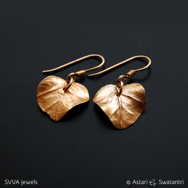 svva-jewels-bronze-heart-leaves-pair