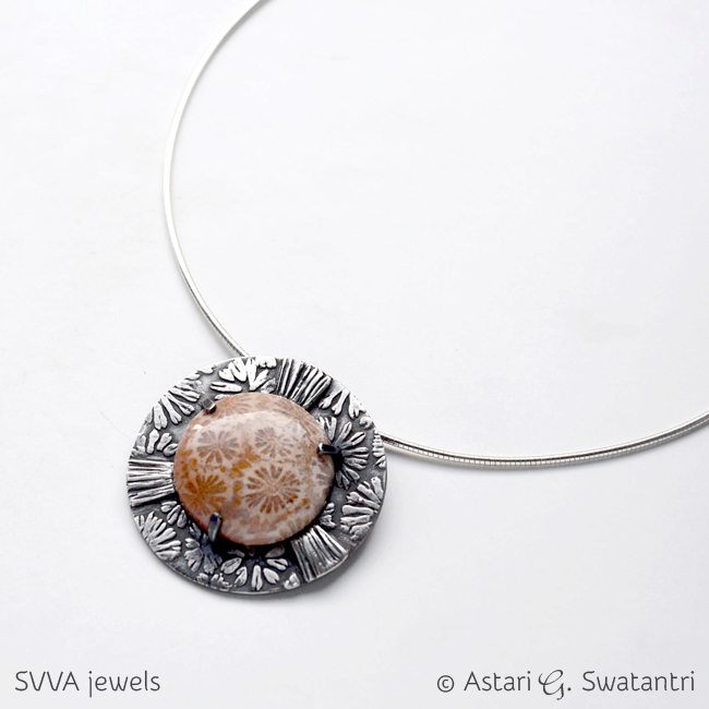 svva-jewels-swatantri-silver-fossilized-coral-pendant