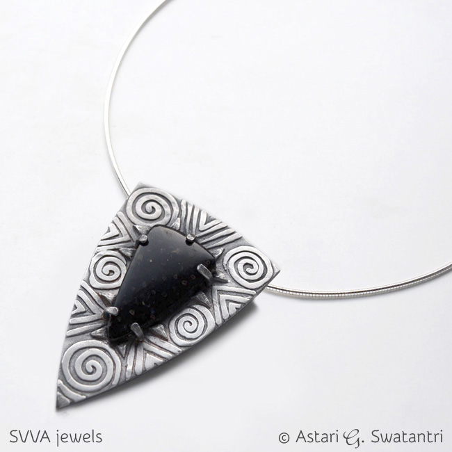 svva-jewels-swatantri-silver-triangle-stone-pendant-72